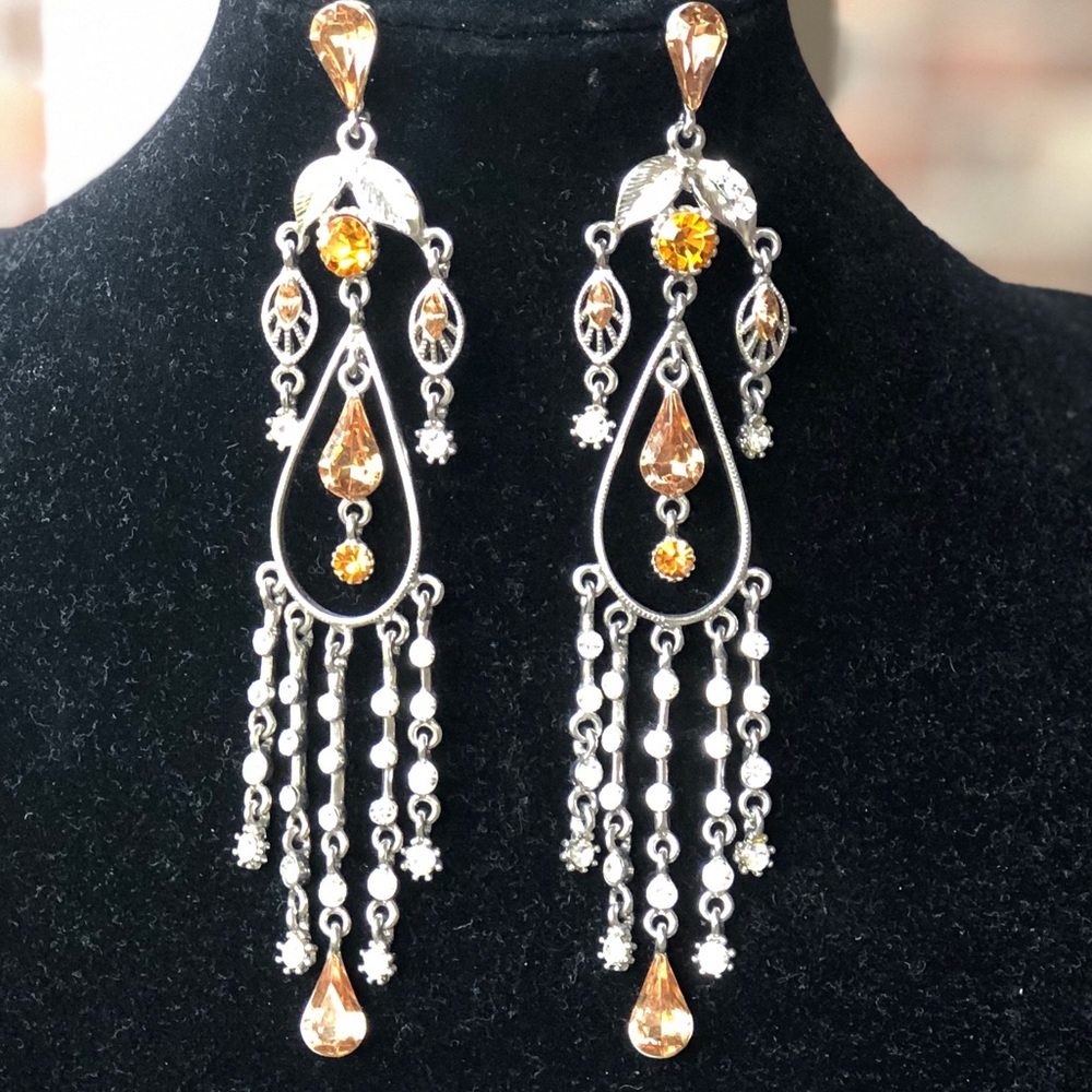 Stone studded earring